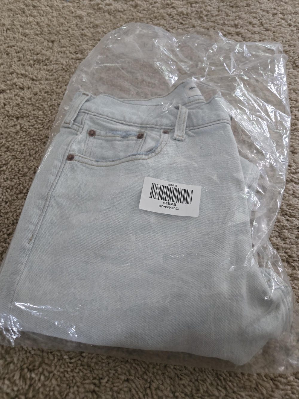 Abercrombie & Fitch Low Rise Baggy Jean Size 4 Short